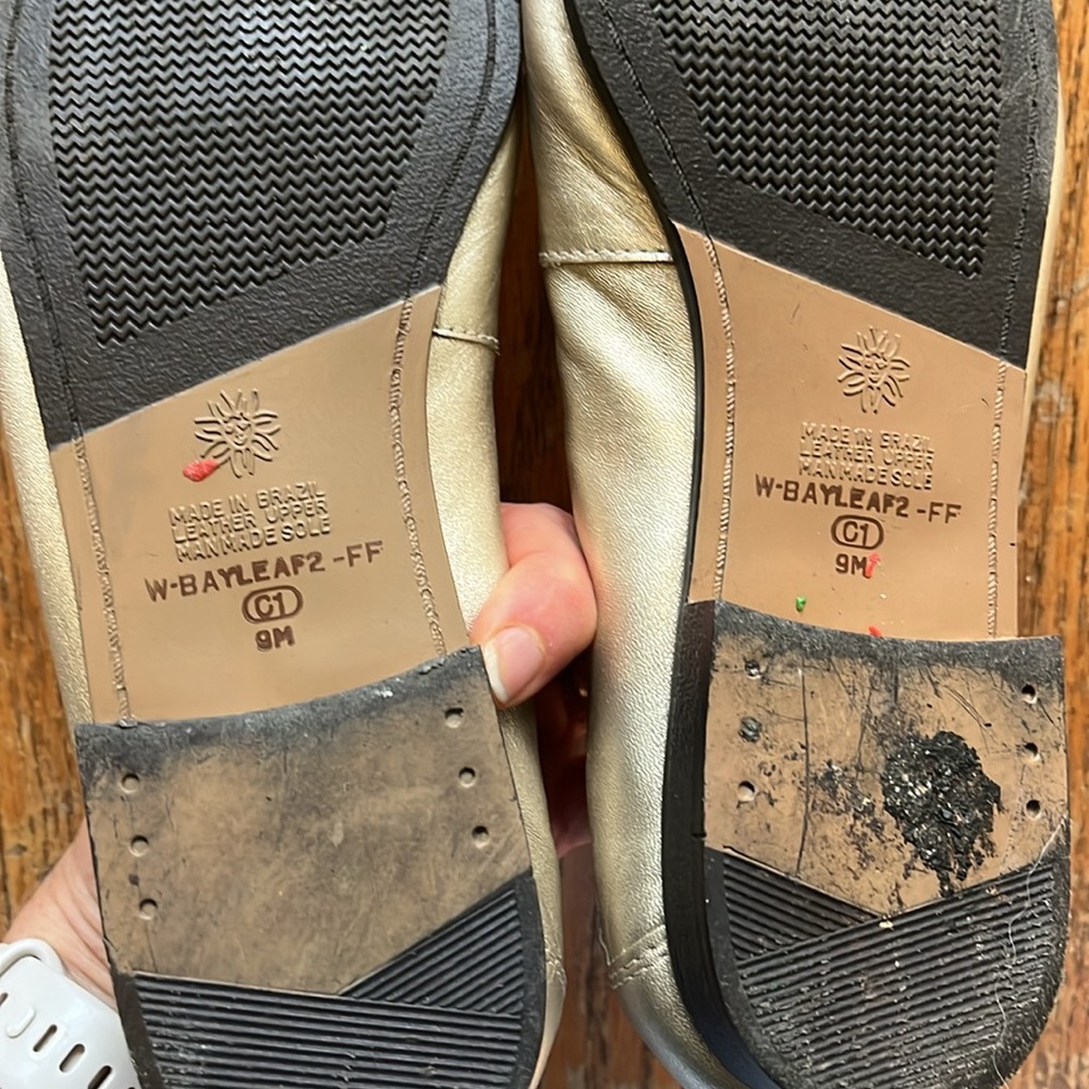 Made in Brazil pale Gold “Westies” loafers sz 9 - Picture 3 of 7